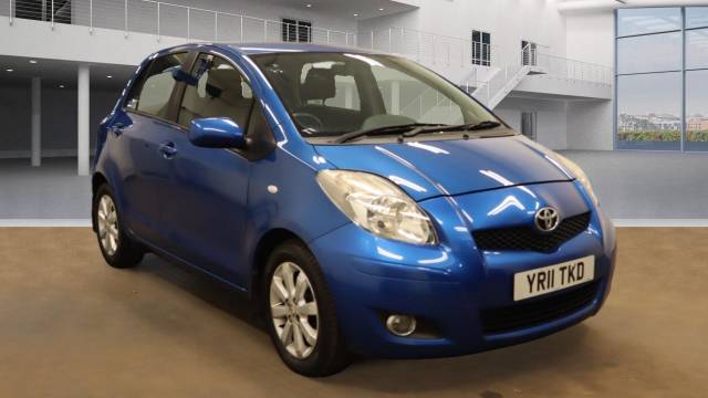 Toyota Yaris 1.33 VVT-i T Spirit Nav 5dr [6] Hatchback Petrol BLUE