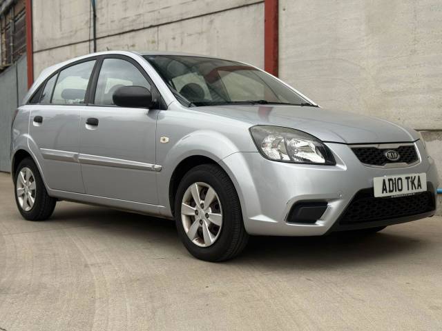Kia Rio 1.4 1 5dr Hatchback Petrol SILVER