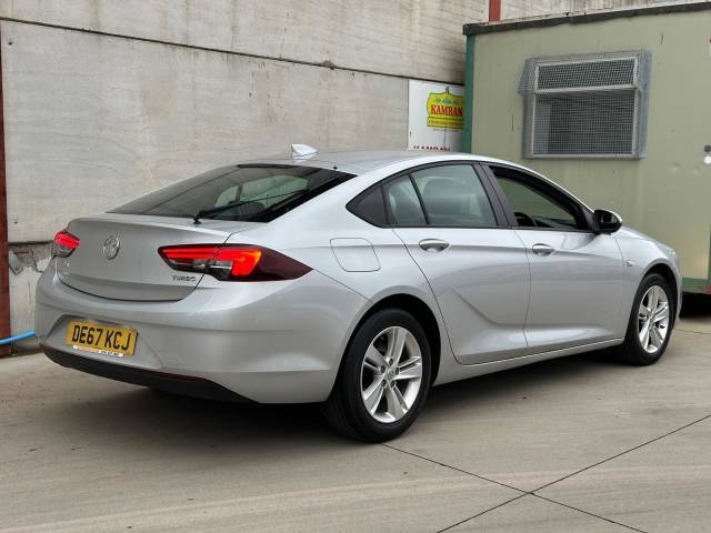 2017 Vauxhall Insignia 1.5T [165] Design Nav 5dr