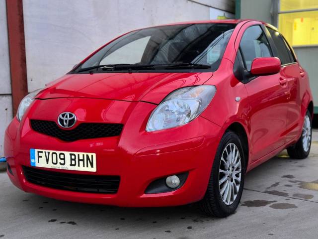 2009 Toyota Yaris 1.33 VVT-i SR 5dr [6]
