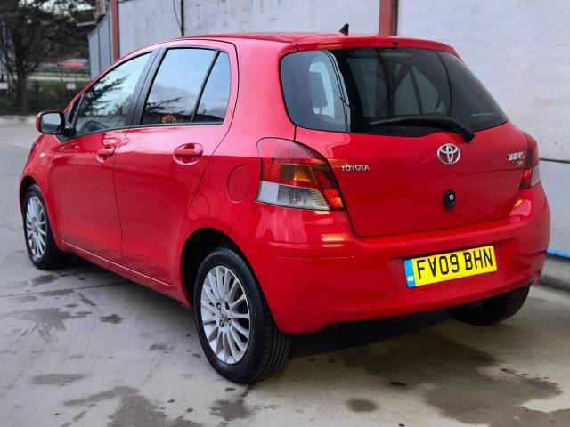 2009 Toyota Yaris 1.33 VVT-i SR 5dr [6]