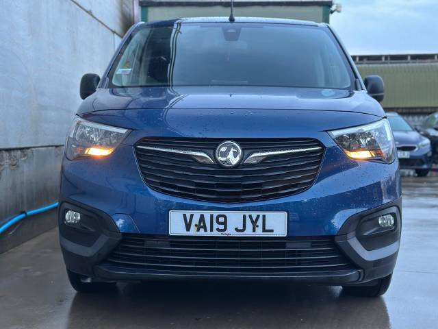 2019 Vauxhall Combo 2300 1.5 Turbo D 100ps H1 Edition Van