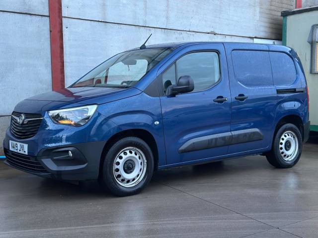 2019 Vauxhall Combo 2300 1.5 Turbo D 100ps H1 Edition Van