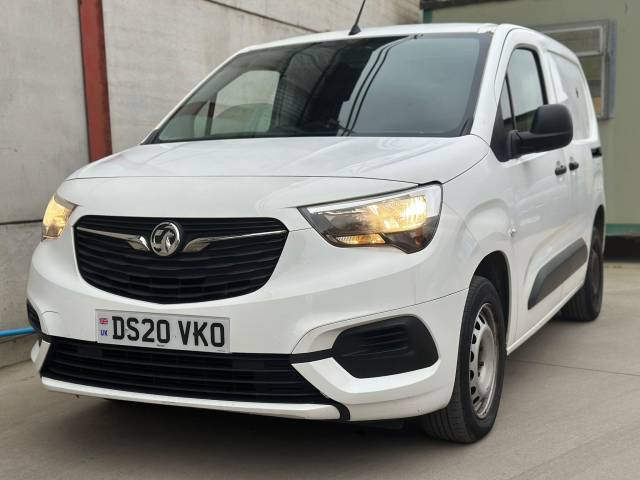 2020 Vauxhall Combo 2300 1.5 Turbo D 100ps H1 Sportive Van